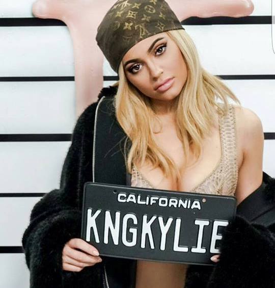 Ennyit változtak a sztárok az első Instagram fotójuk óta -  -  - chrissy teigen, gigi hadid, instagram, kendall jenner, kim kardashian, kylie jenner, selena gomez, 