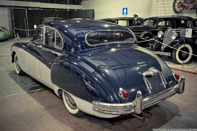 Oldtimer autók - Autó & Motor -  - Alfa Romeo, Bentley, Dodge, Fiat, Jaguar, Mercedes, Moszkva, Porsche, Rogozhka Múzeum, 