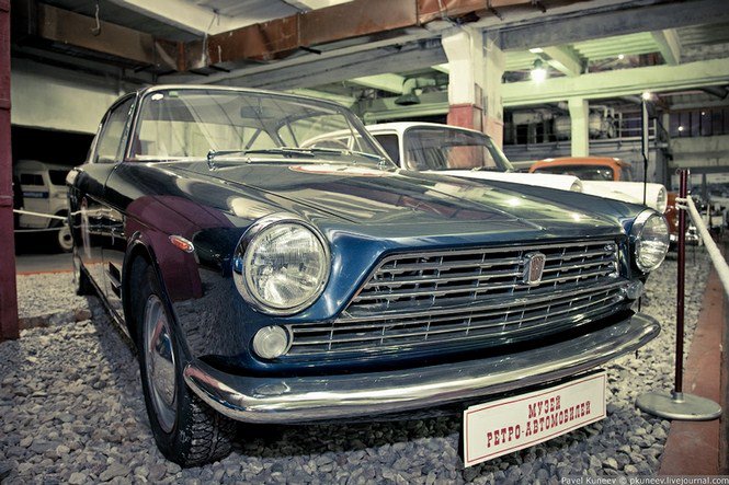 Oldtimer autók - Autó & Motor -  - Alfa Romeo, Bentley, Dodge, Fiat, Jaguar, Mercedes, Moszkva, Porsche, Rogozhka Múzeum, 