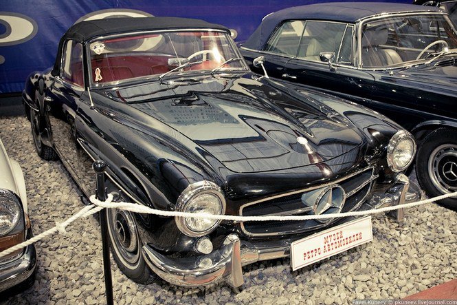 Oldtimer autók - Autó & Motor -  - Alfa Romeo, Bentley, Dodge, Fiat, Jaguar, Mercedes, Moszkva, Porsche, Rogozhka Múzeum, 