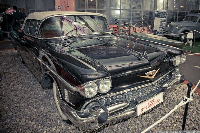 Oldtimer autók - Autó & Motor -  - Alfa Romeo, Bentley, Dodge, Fiat, Jaguar, Mercedes, Moszkva, Porsche, Rogozhka Múzeum,