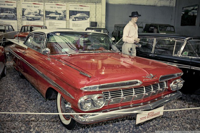 Oldtimer autók - Autó & Motor -  - Alfa Romeo, Bentley, Dodge, Fiat, Jaguar, Mercedes, Moszkva, Porsche, Rogozhka Múzeum,