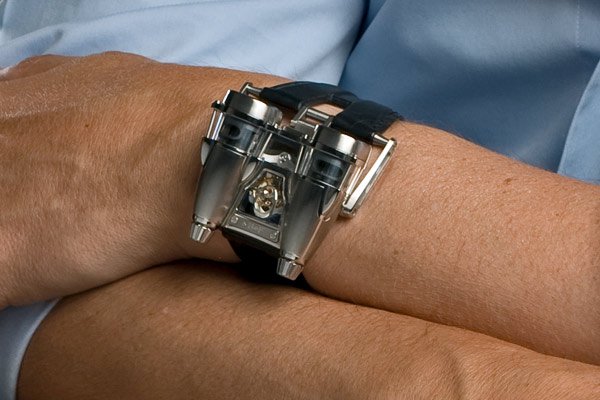 MB&F Horological Machine No4 Thunderbolt -  -  - érdekességek, kütyük, MB, óra, 