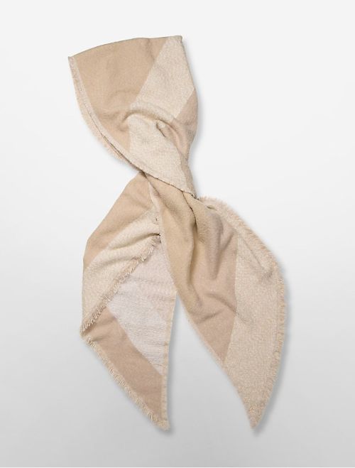 Bazár - Nevetségesen olcsó designer kiegészítők -  -  - bazár, kiegészítők, molnar dorka, 