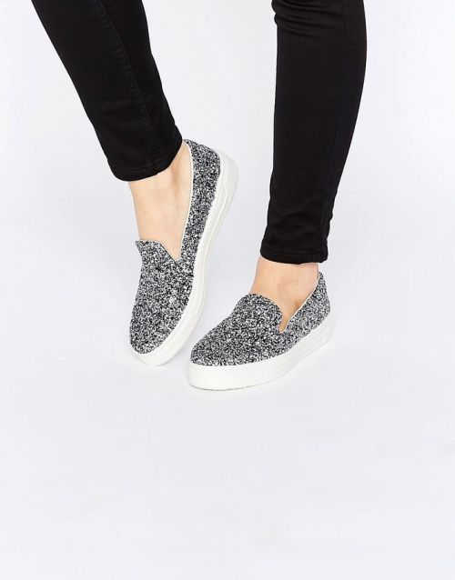 Bazár - Tornacipők nyárra -  -  - bazár, cipők, divat, májusra ajánljuk, nyár, stílus, tavaszi divat, tornacipő, 