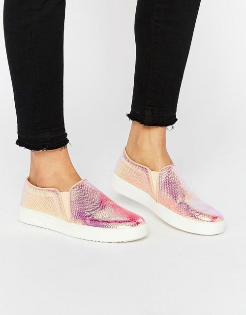 Bazár - Tornacipők nyárra -  -  - bazár, cipők, divat, májusra ajánljuk, nyár, stílus, tavaszi divat, tornacipő, 