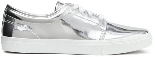 Bazár - Tornacipők nyárra -  -  - bazár, cipők, divat, májusra ajánljuk, nyár, stílus, tavaszi divat, tornacipő, 