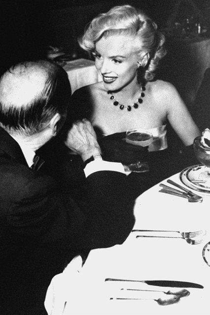 Csak egy kislány vagyok a nagyvilágban, aki próbál találni valakit, akit szerethet -  -  - arthur miller, cary grant, hollywood, joe dimaggio, júniusra ajánljuk, marilyn monroe, norma jeane, old hollywood, van aki forrón szereti, 