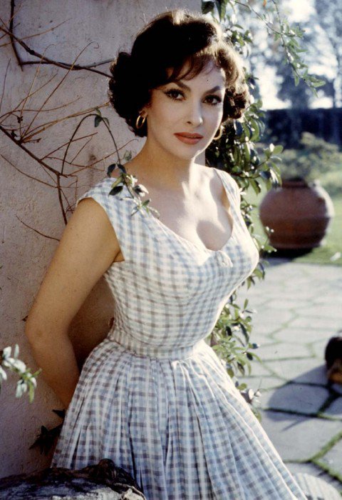 Legendás címlaplányok - ÉLETÉRZÉS -  - ++Brigitte+Bardot, ++c%C3%ADmlapl%C3%A1ny, ++Dorothy+Lamour, ++Gina+Lollobrigida, ++Jacqueline+Bisset, ++Marilyn+Monroe, ++pin-up+girl, ++Rita+Hayworth, +Anita+Ekberg, Betty+Grable, 