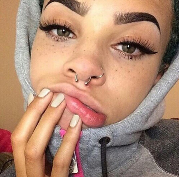 9+1 tény a sminkről, ami akkor is érvényes, ha nem hiszed el -  -  - make up, rúzs, smink, szépség, tusvonal, tusvonal cellux, tusvonal húzás, tusvonal sablon, tusvonal tetoválás, tusvonalak, 