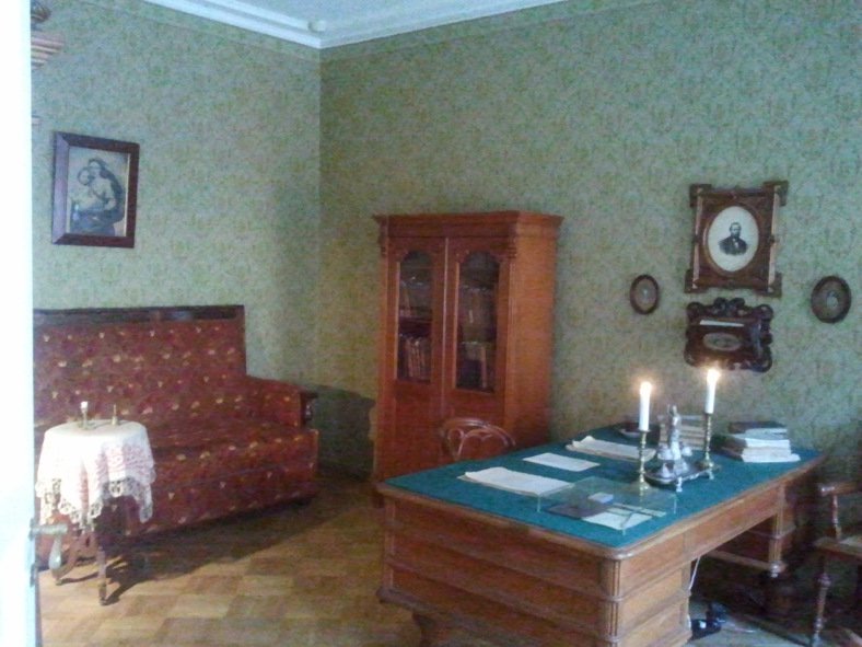 Itt írtak ők: Híres írók asztalai -  -  - ady endre, design, ernest hemingway, maya angelou, roald dahl, szabó magda, 