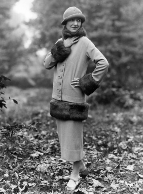 Ezt viselték az emberek, amikor te (meg az anyukád, meg a nagymamád) születtél -  -  - divat, divatos ruhák, divatrend, divattervező, nadrágkosztüm, nadrágkosztümök, stílus, streetstyle, trend, 