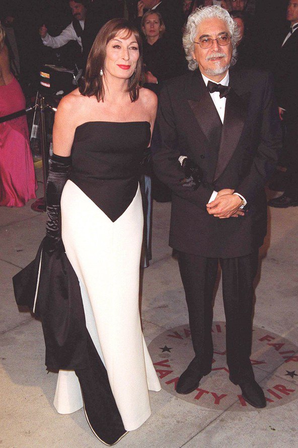 Az Addams Family Morticiája - Anjelica Houston 65 éves -  -  - addams family, anjelica huston, jack nicholson, morticia addams, 