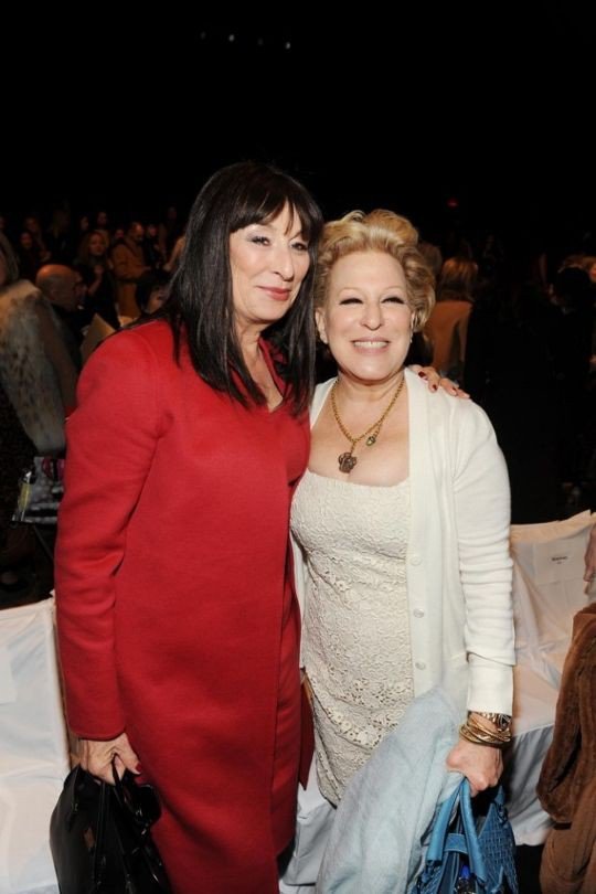 Az Addams Family Morticiája - Anjelica Houston 65 éves -  -  - addams family, anjelica huston, jack nicholson, morticia addams, 