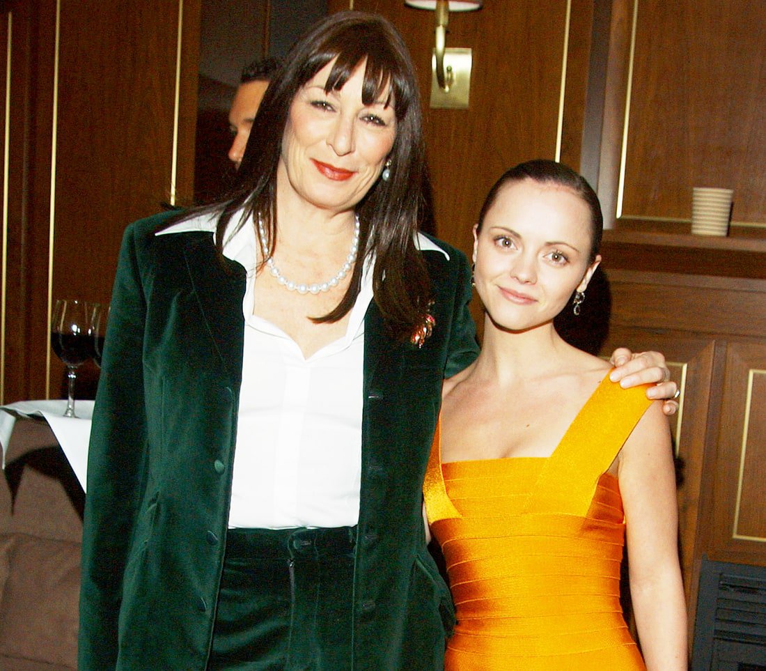 Az Addams Family Morticiája - Anjelica Houston 65 éves -  -  - addams family, anjelica huston, jack nicholson, morticia addams, 