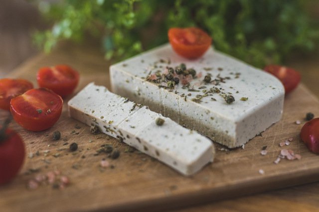 Isteni vegán sajt recept + videó -  -  - friss receptek, gasztronómia, rimóczi zsófia, sajt, vegán, vegán sajt,