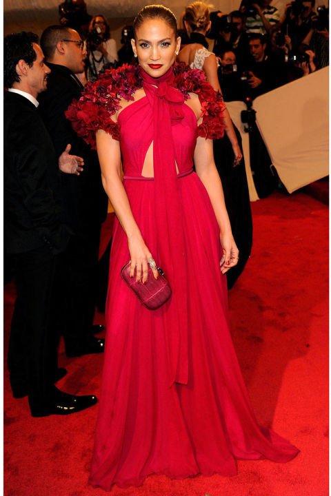 47 fotó a ma 47 éves Jennifer Lopez lehengerlő stílusáról -  -  - chanel, grammy, grammy 2016, grammy awards, grammy díj, jennifer lopez, oscar gála, stílus, versace, zuhair murad, 