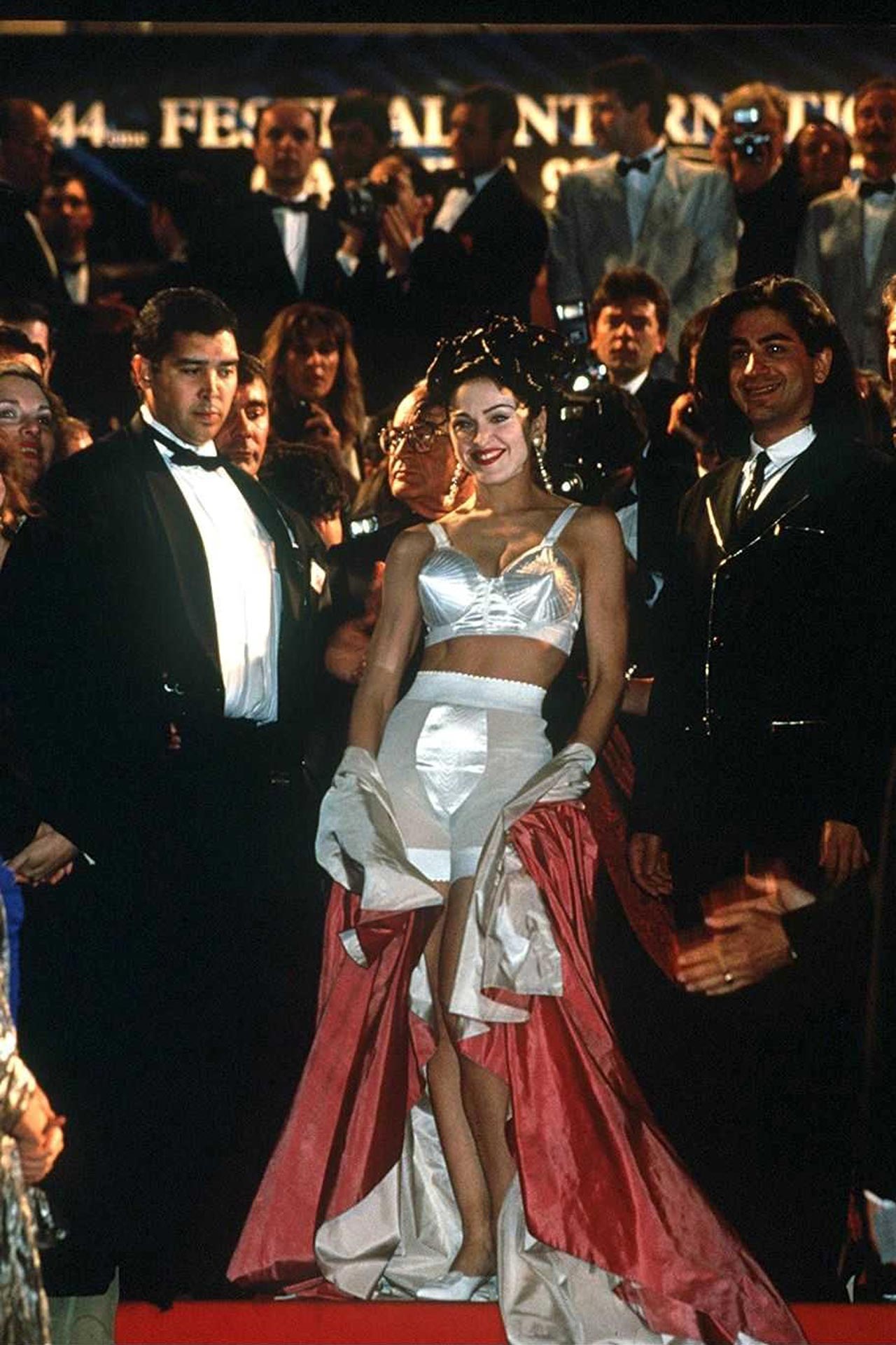 Provokatív. Pimasz. Profi. - Boldog születésnapot Madonna! -  -  - guy ritchie, madonna, madonna 2016, madonna frozen, madonna gyerekei, madonna vogue, 