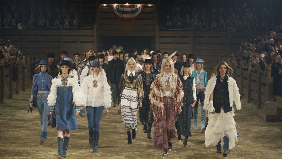 40 felejthetetlen Chanel-pillanat - 133 éve született Coco Chanel -  -  - chanel, coco chanel, couture, karl lagerfeld, ready to wear, 