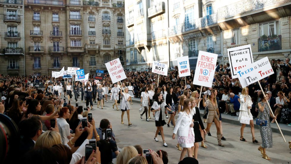 40 felejthetetlen Chanel-pillanat - 133 éve született Coco Chanel -  -  - chanel, coco chanel, couture, karl lagerfeld, ready to wear, 