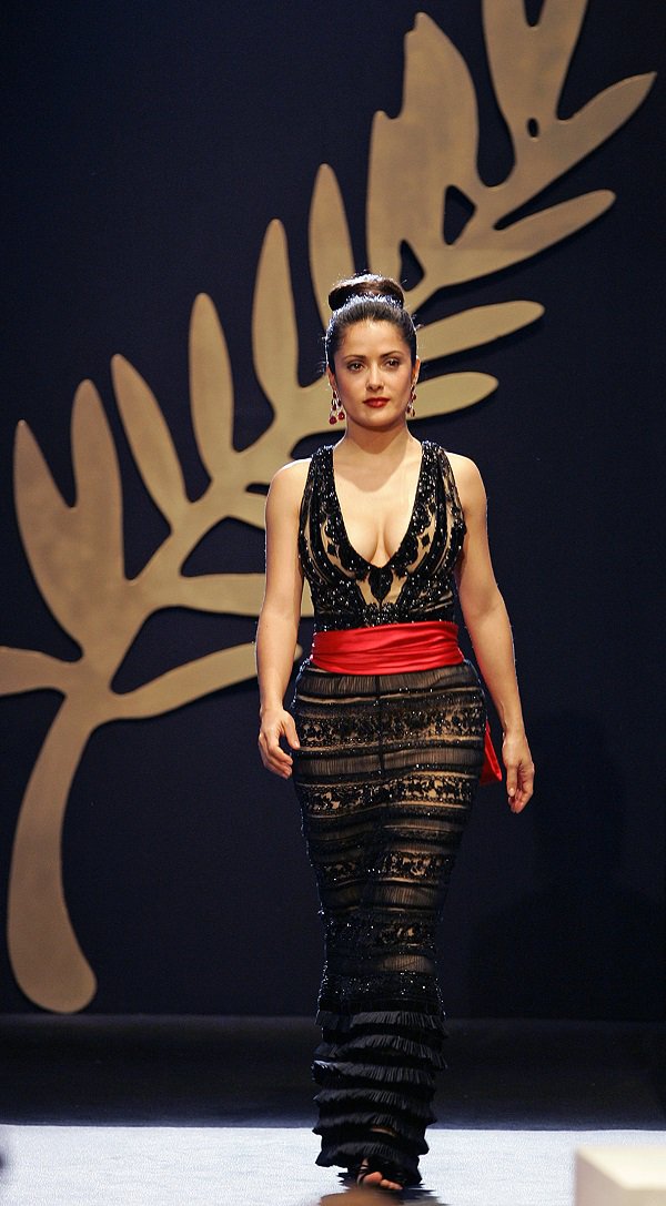 A szépségben az a leginkább felszabadító, ha rájövünk, hogy mi vagyunk a szemlélők - Salma Hayek 51 éves - STYLENEWS -  - salma hayek, születésnap, 