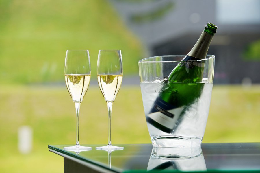 Trófeát vehetett át a somlói Kreinbacher Birtok a pezsgők Oscarján - MOBILITY -  - champagne, CSWWC, kreinbacher, kreinbacher pezsgő, pezsgő,