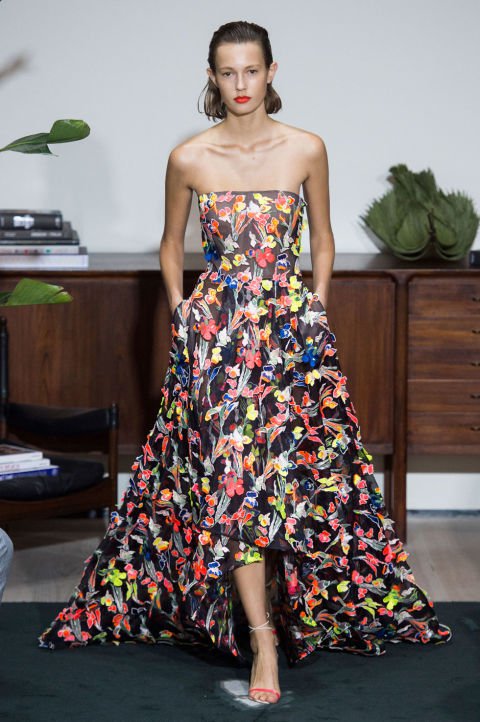 14 legszebb estélyi ruha a New York Fashion Weekről -  -  - estélyi ruha, kifutó, stílus, tavasz/nyár 2017, 