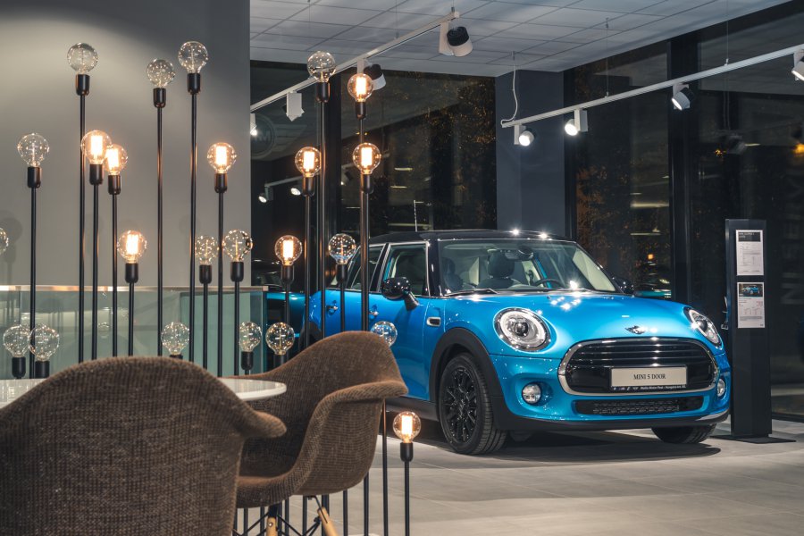 Környezettudatos márkakereskedést nyitott a Wallis - Autó & Motor -  - BMW, megnyitó, szalon, wallis, 