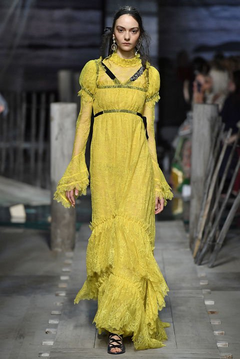 30 ruha, amit látnod kell a London Fashion Weekről -  -  - london, london fashion week, stílus, tavasz/nyár2017, 