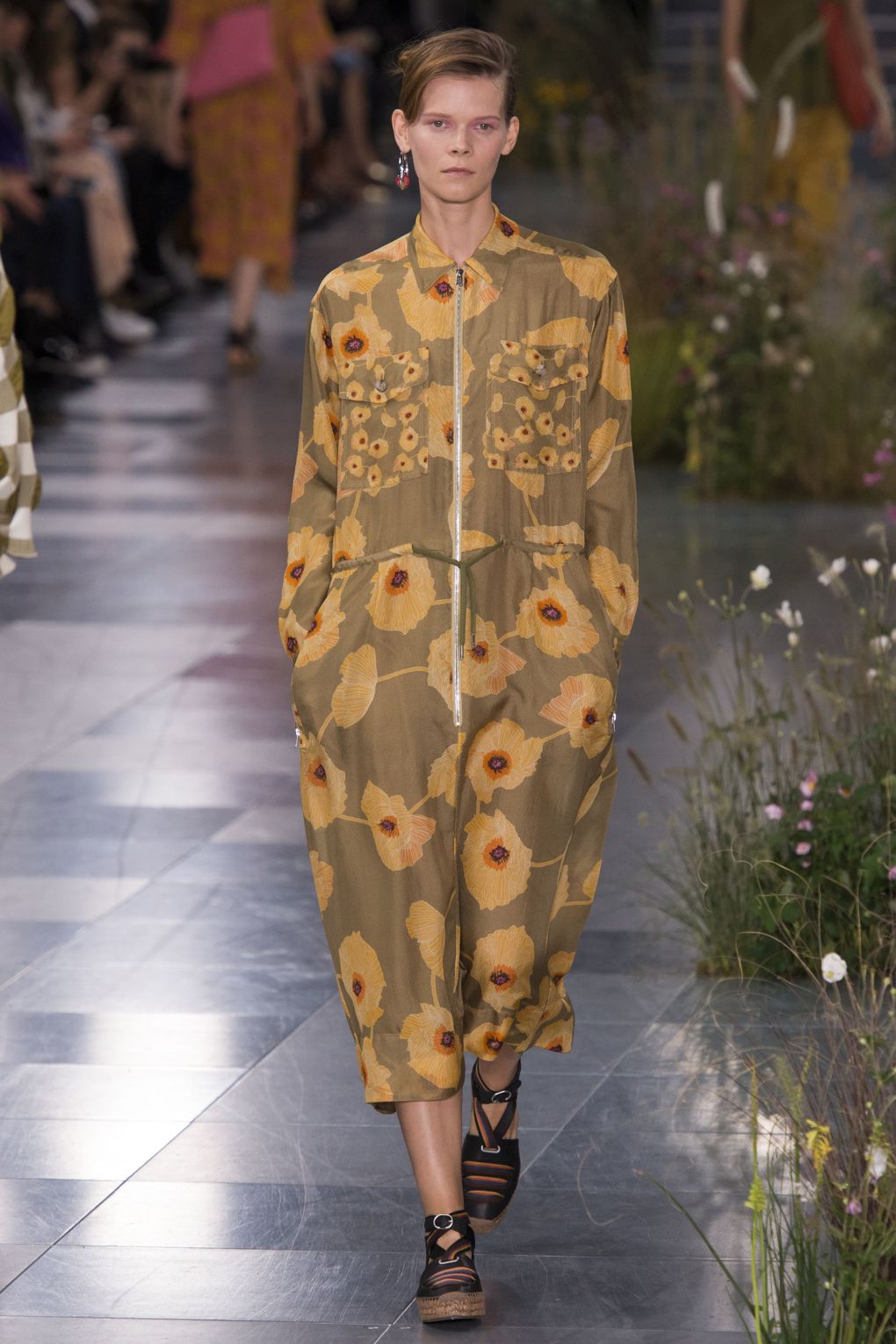 30 ruha, amit látnod kell a London Fashion Weekről -  -  - london, london fashion week, stílus, tavasz/nyár2017, 