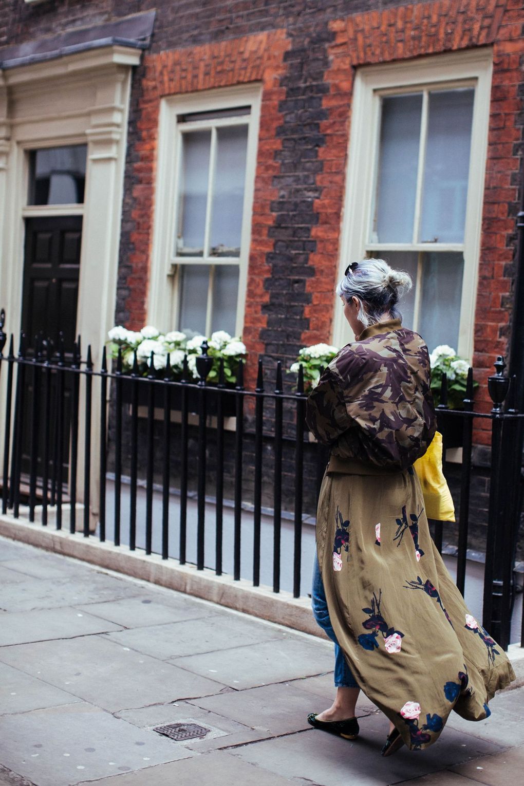 Az ultrasikkes londoniak - London Fashion Week utcai stíluskörkép -  -  - london, londoni divathét, streetstyle at.com, 