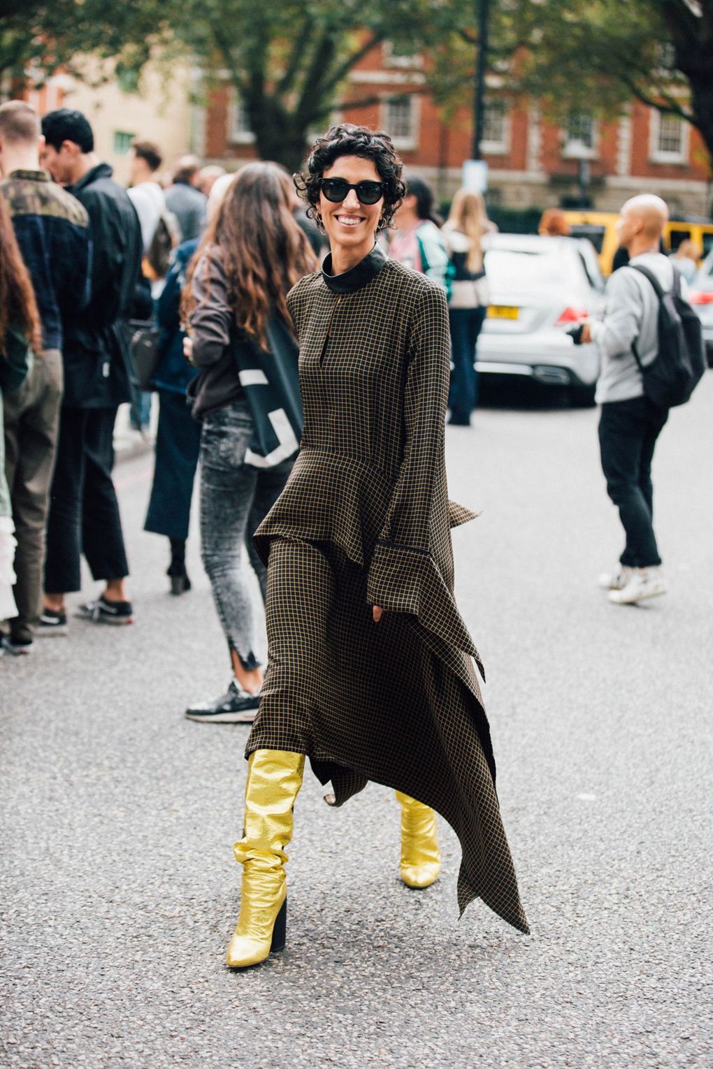 Az ultrasikkes londoniak - London Fashion Week utcai stíluskörkép -  -  - london, londoni divathét, streetstyle at.com, 