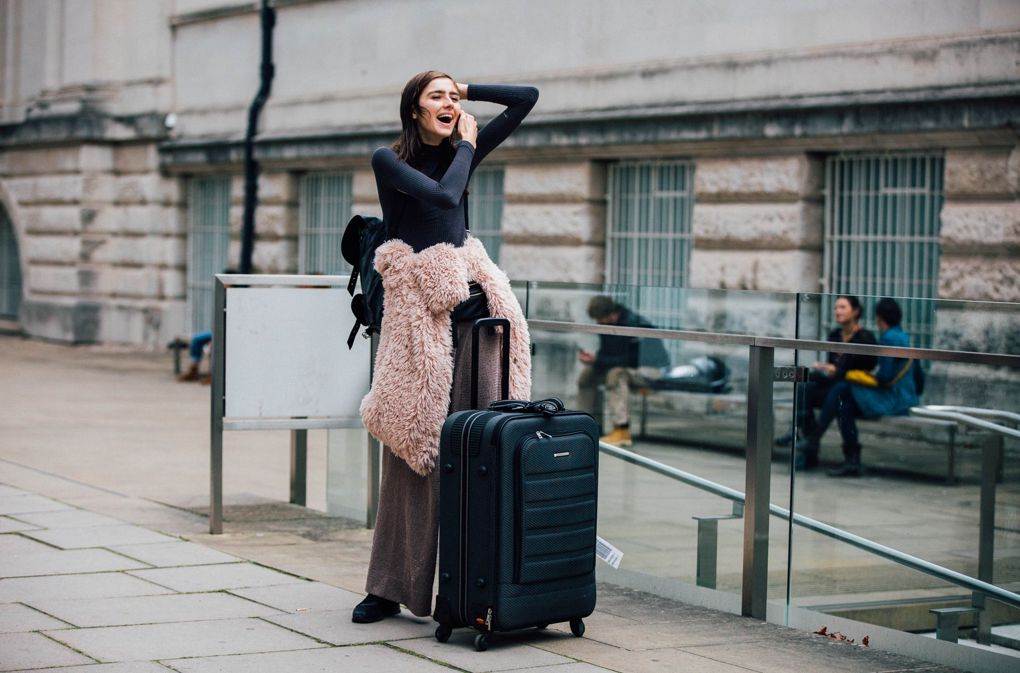 Az ultrasikkes londoniak - London Fashion Week utcai stíluskörkép -  -  - london, londoni divathét, streetstyle at.com, 