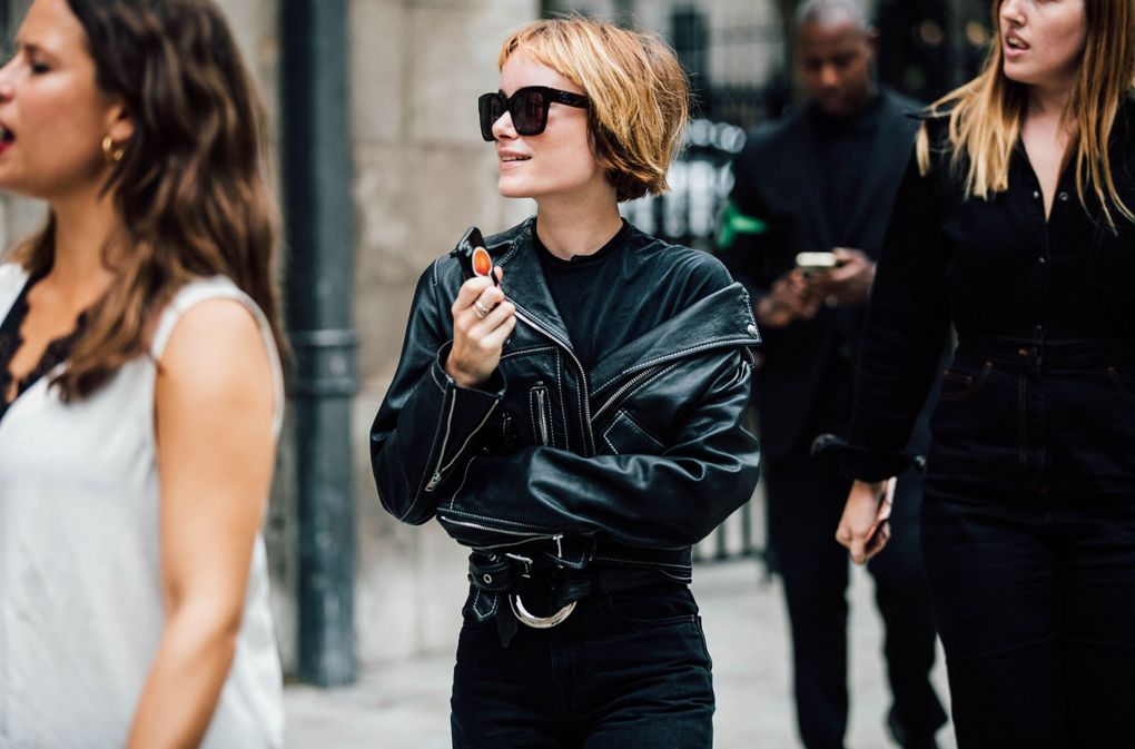 Az ultrasikkes londoniak - London Fashion Week utcai stíluskörkép -  -  - london, londoni divathét, streetstyle at.com, 