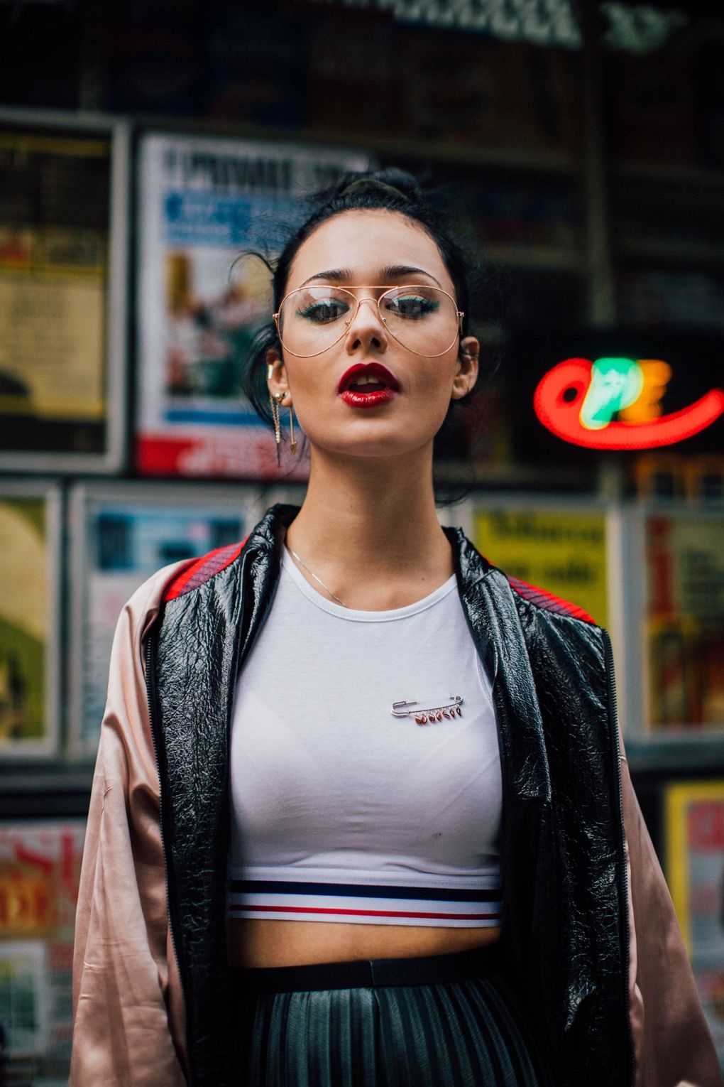 Az ultrasikkes londoniak - London Fashion Week utcai stíluskörkép -  -  - london, londoni divathét, streetstyle at.com, 