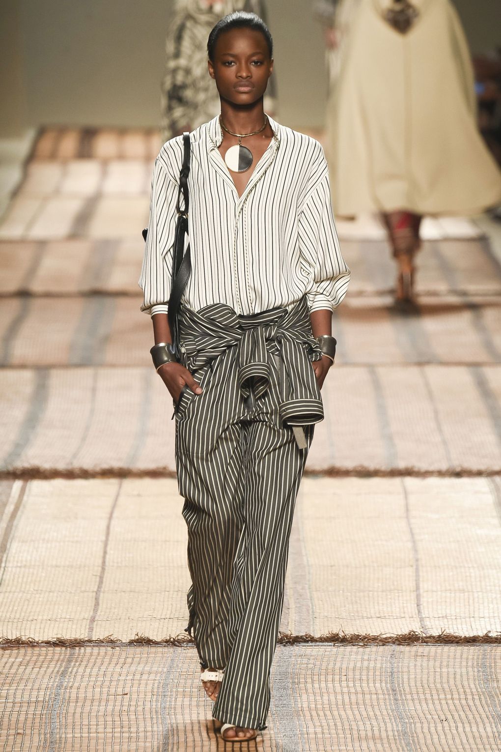 30 legcoolabb outfit, amit látnod kell a Milánói Divathétről -  -  - milánó, milánói divathét, tavasz/nyár 2017, 