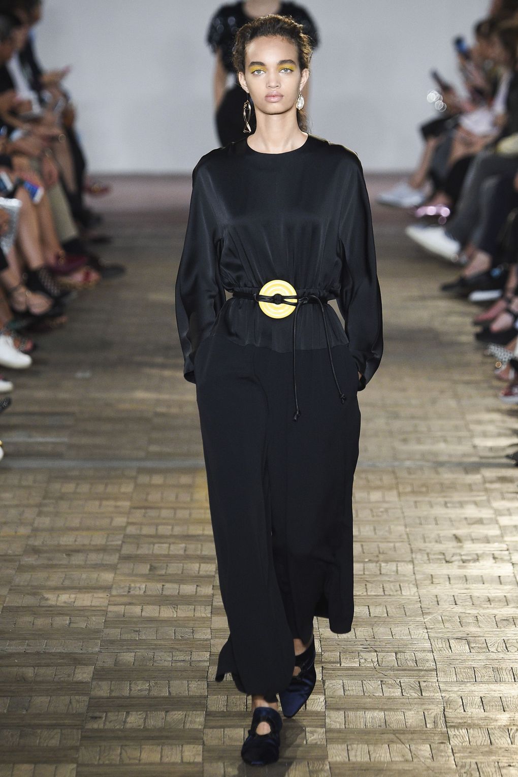 30 legcoolabb outfit, amit látnod kell a Milánói Divathétről -  -  - milánó, milánói divathét, tavasz/nyár 2017, 