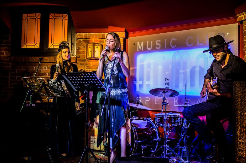 Funky Feelinggel indul a klasszikus szezon a Fat Mo’s-ban! - STYLELIFE - Kikapcsoló - 