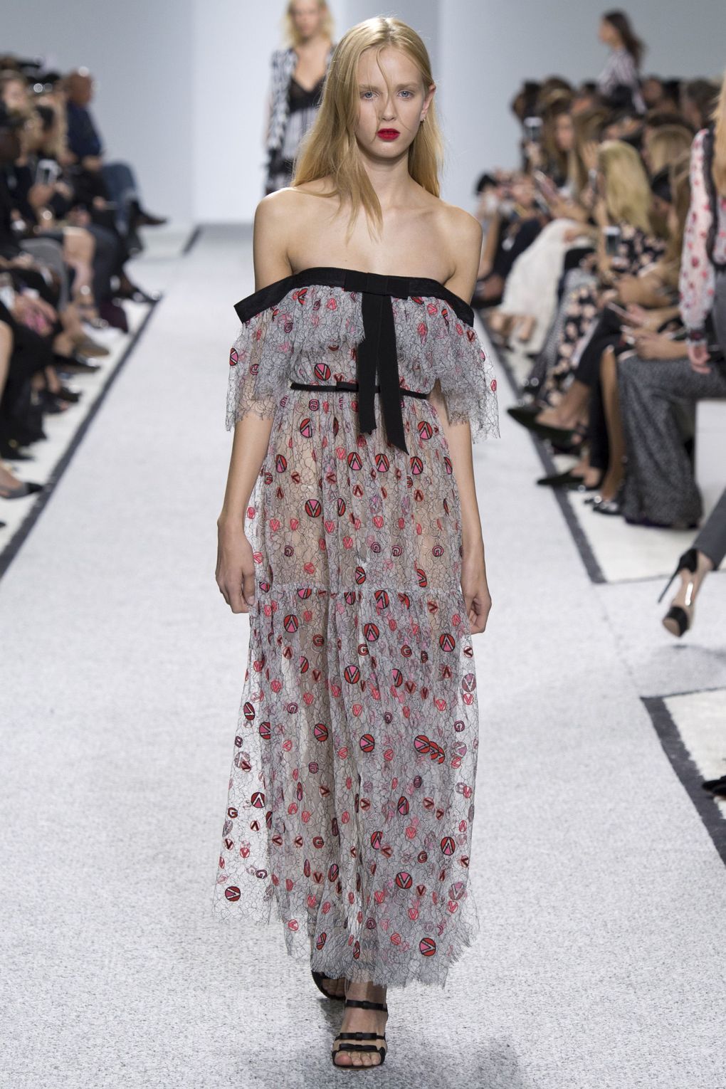 Párizsban járt a nyár -  -  - balenciaga, chanel, fashion week, párizs, tavasz/nyár2017, 