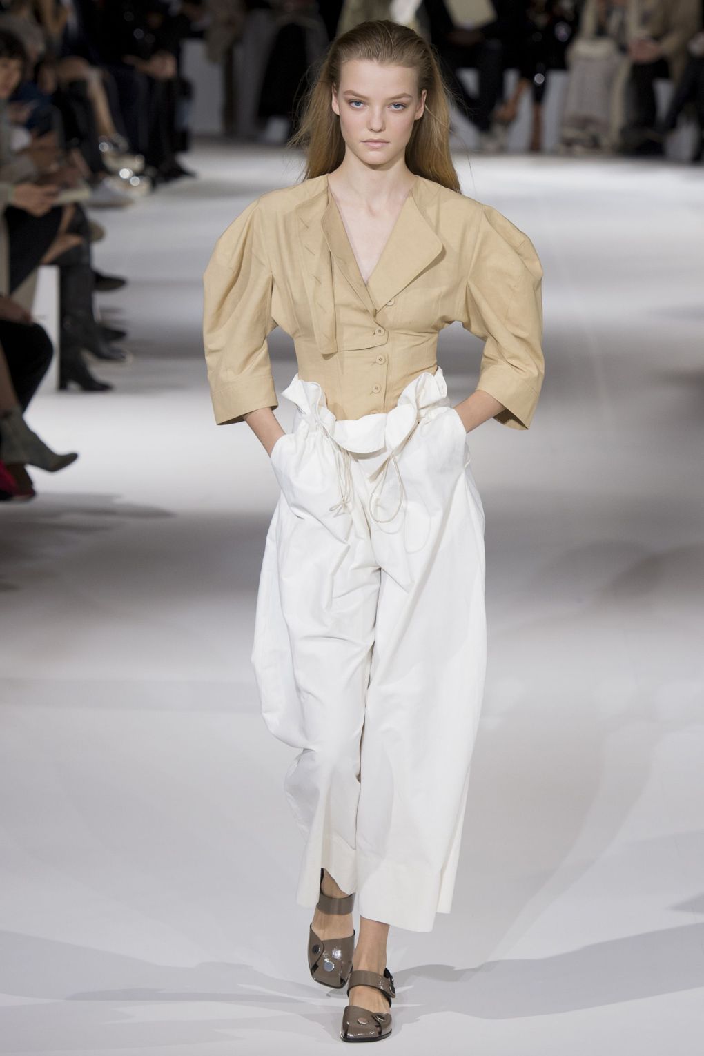 Párizsban járt a nyár -  -  - balenciaga, chanel, fashion week, párizs, tavasz/nyár2017, 