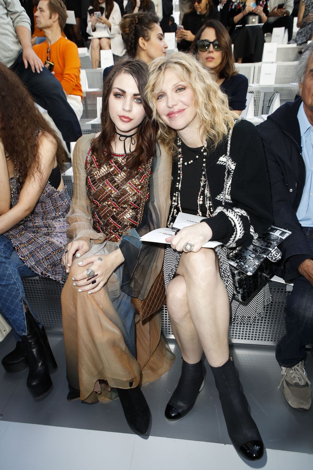 Párizs. Első sor. -  -  - celebrity, fashion party, fashion week, párizs, 