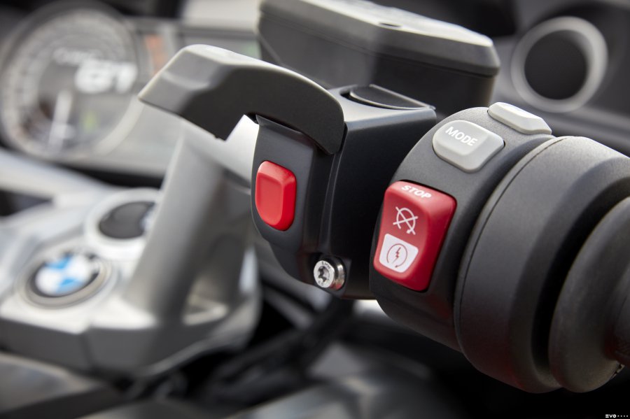 Újra szól a hat lövetű: BMW K1600GT - Autó & Motor - MOBILITY - BMW k1600gt, BMW motor, GT, soros hat hengeres, 